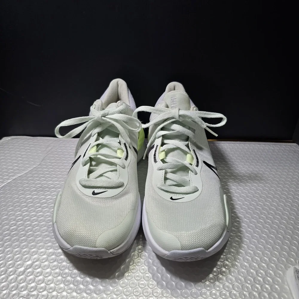 Nike Renew Elevate 3 Barely Green Men's Size 9.5
